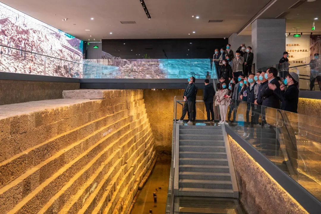 16496414294874895337.jpg 3.jpg